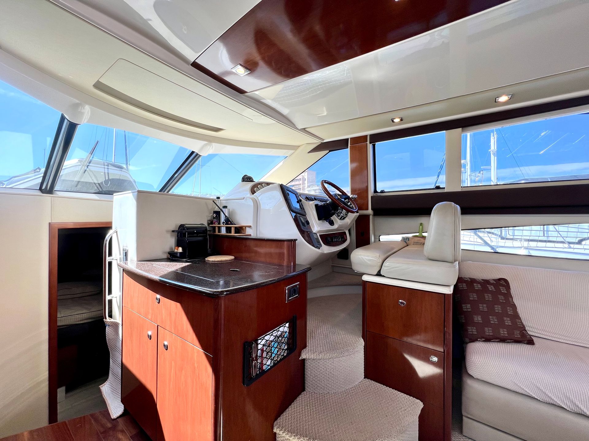 slider 8 Meridian Yacht  341